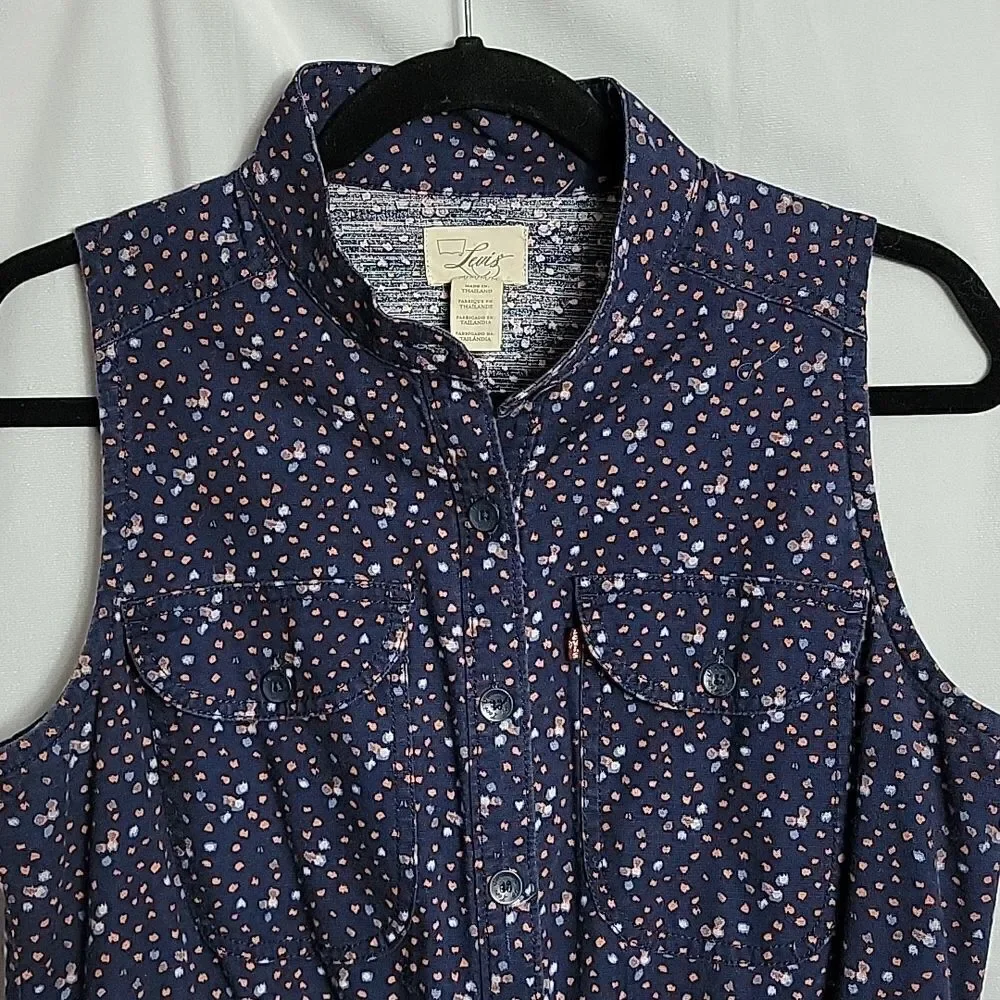 🖤5/$20🖤 LEVI'S.. lightweight denim dress..